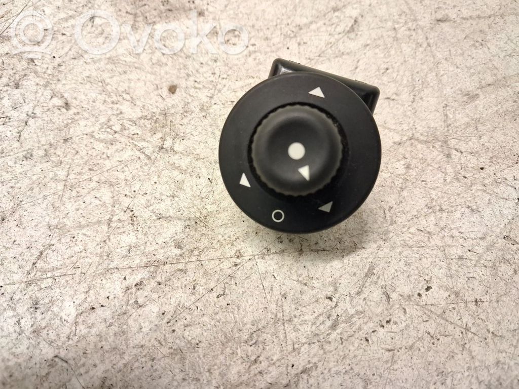 Peugeot Partner Wing mirror switch 