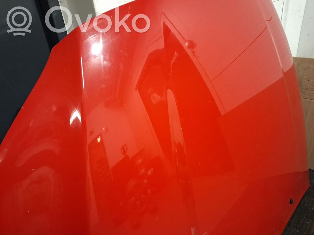 Volvo V70 Konepelti 
