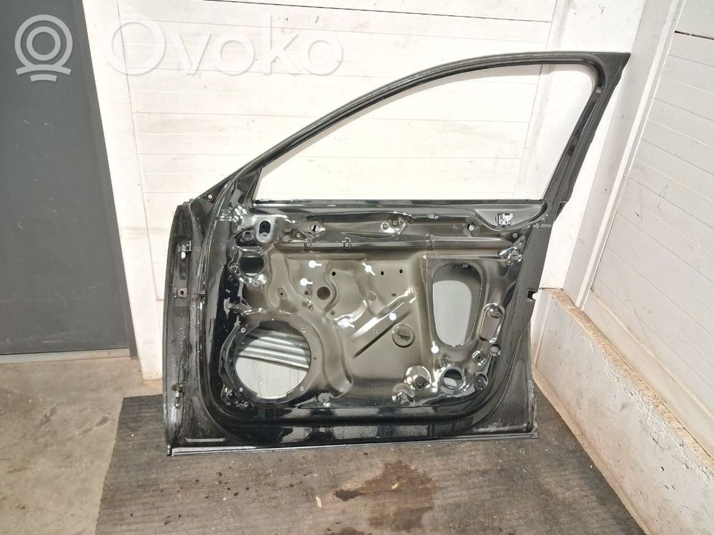Puerta delantera   8W0831052D