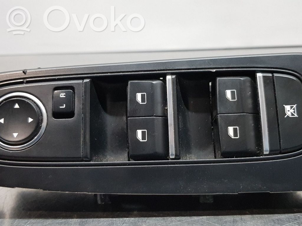 KIA Ceed Electric window control switch 