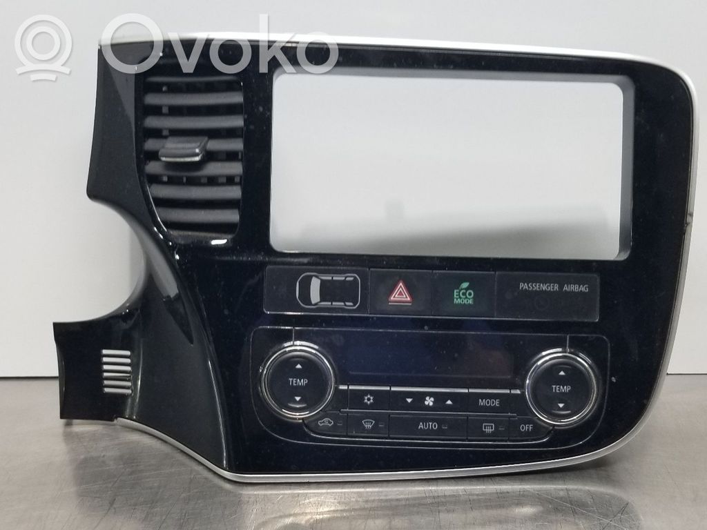 Mitsubishi Outlander Panel klimatyzacji 