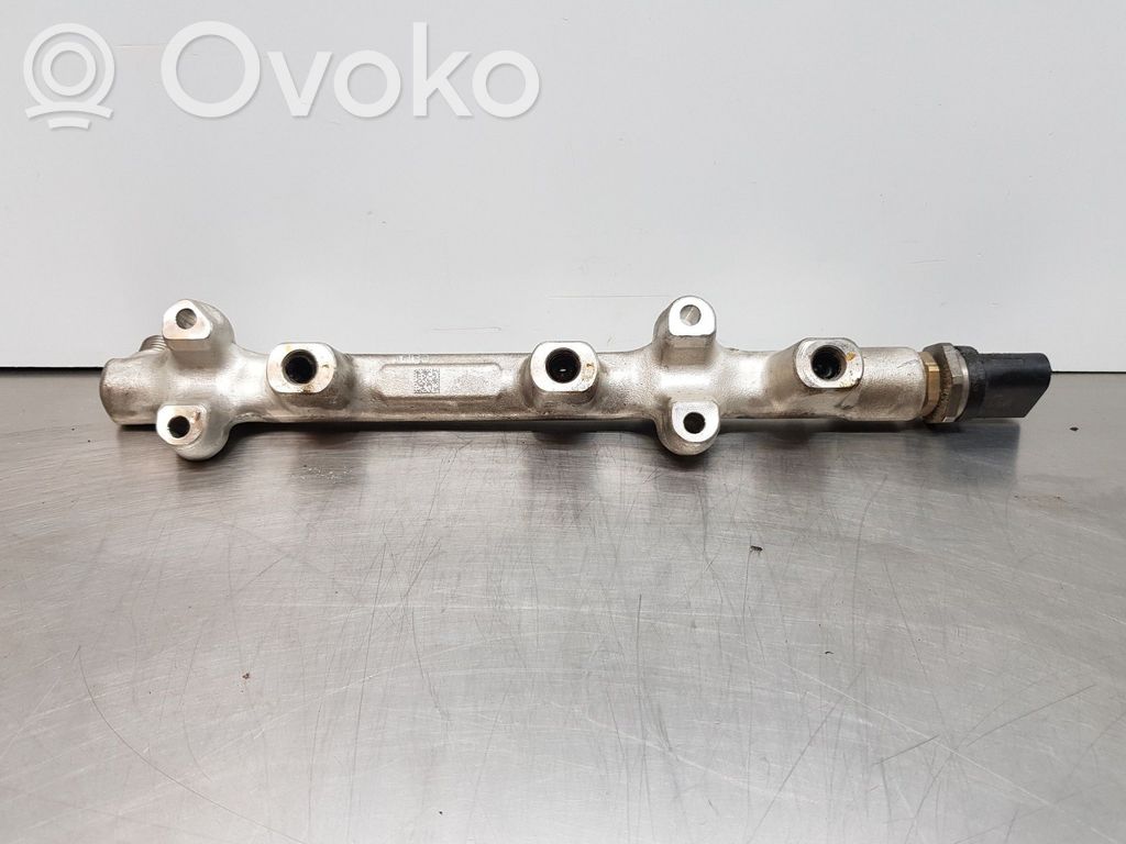 Rampa inyectora   05C133320A