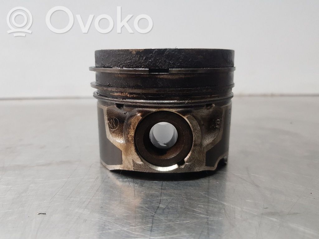 Citroen DS7 Crossback Piston 