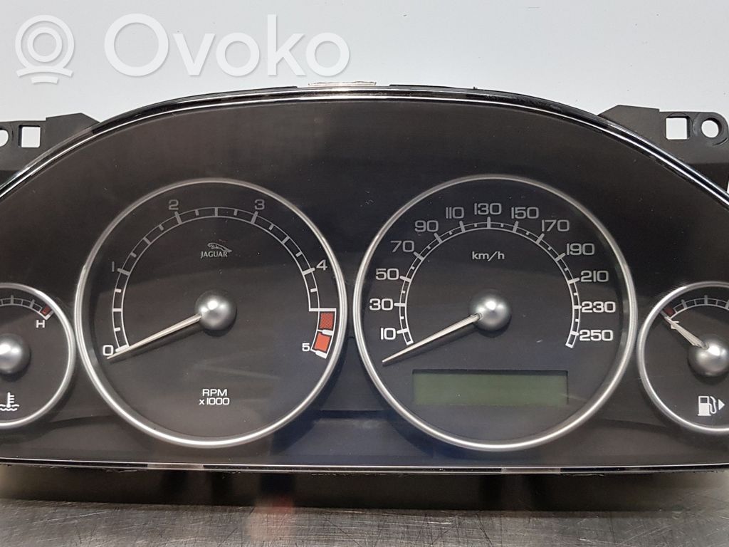 Jaguar X-Type Speedometer (instrument cluster) 