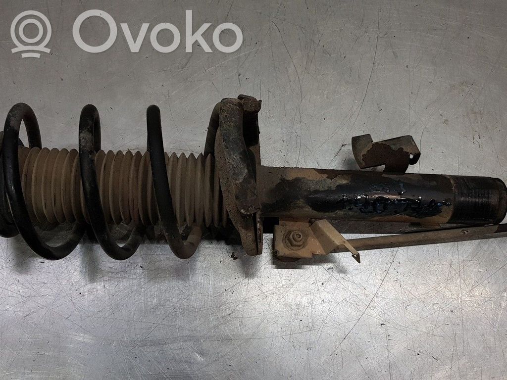 Ford Focus Priekinis amortizatorius su spyruokle 