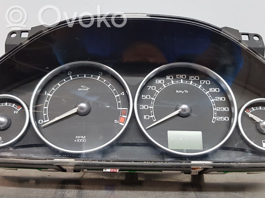 Jaguar X-Type Speedometer (instrument cluster) 