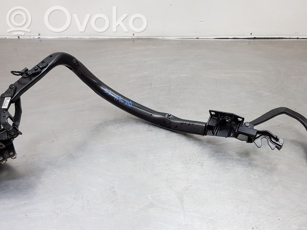 BMW 3 E90 E91 Dzinēja pārsega eņģe (-es) 