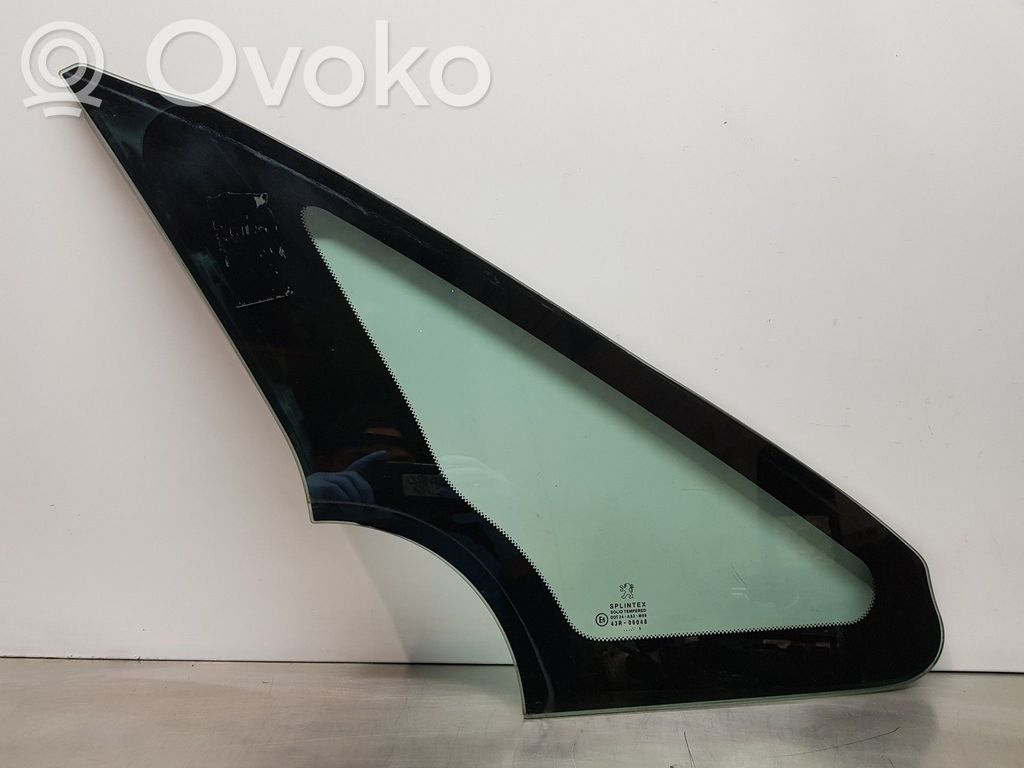 Peugeot 1007 Szyba przednia karoseryjna trójkątna 
