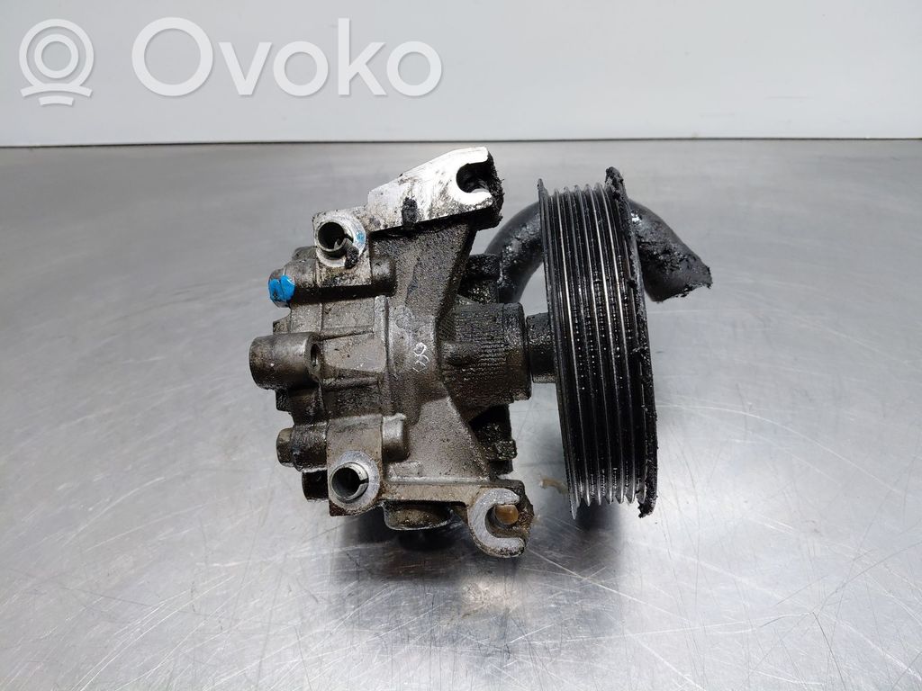 Ohjaustehostimen pumppu   2T143A696AG