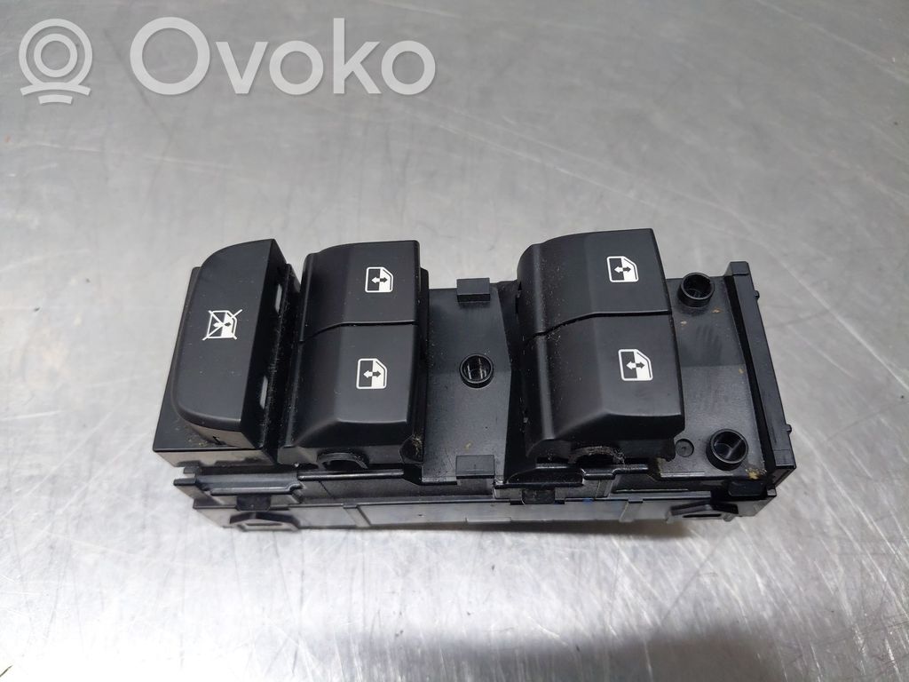 KIA Xceed Electric window control switch 