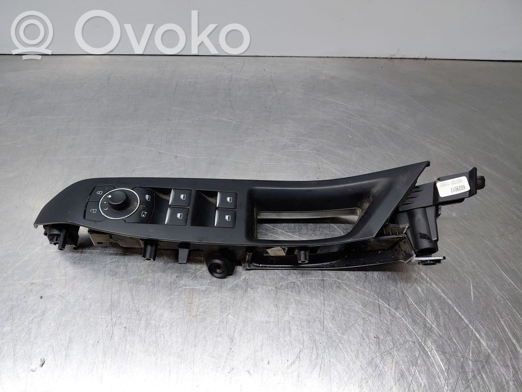 Ford Focus Electric window control switch 