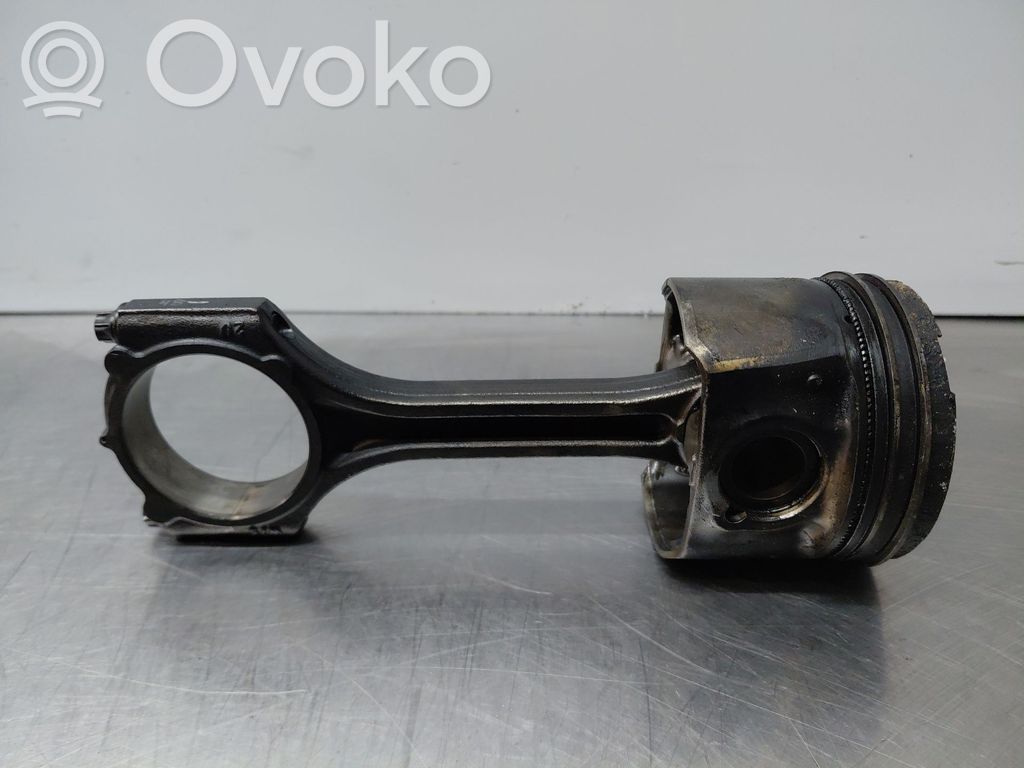 KIA Ceed Gearbox mounting bracket 