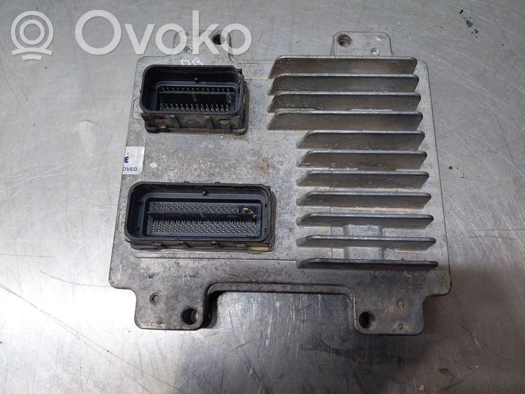 Opel Corsa E Engine control unit/module 