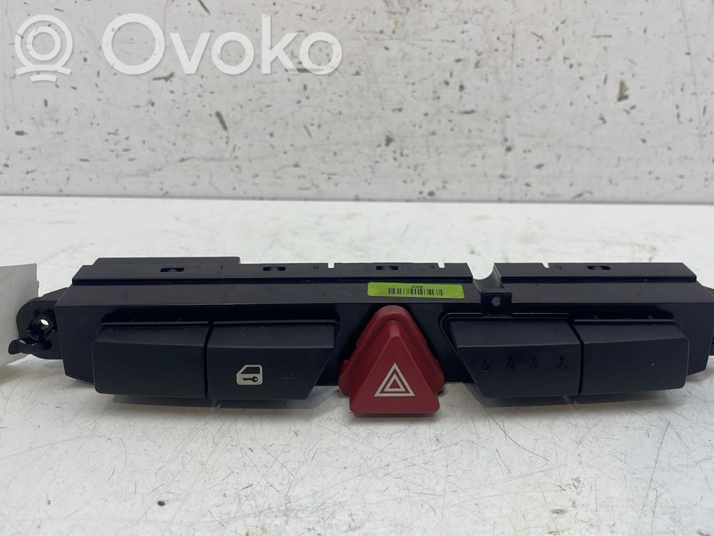 KIA Ceed Hazard light switch 
