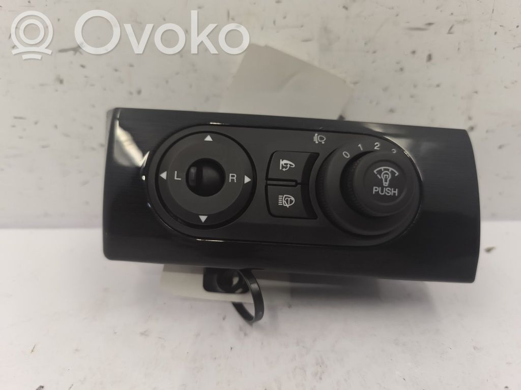 Chevrolet Captiva Wing mirror switch 