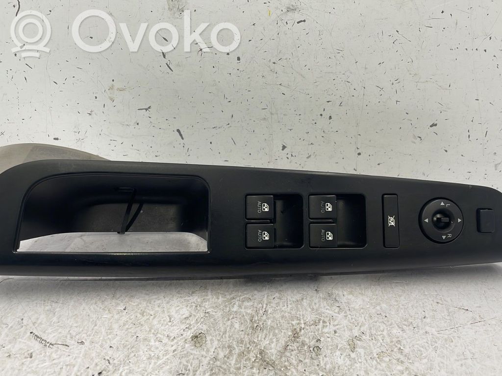 Electric window control switch   935701H120EQ