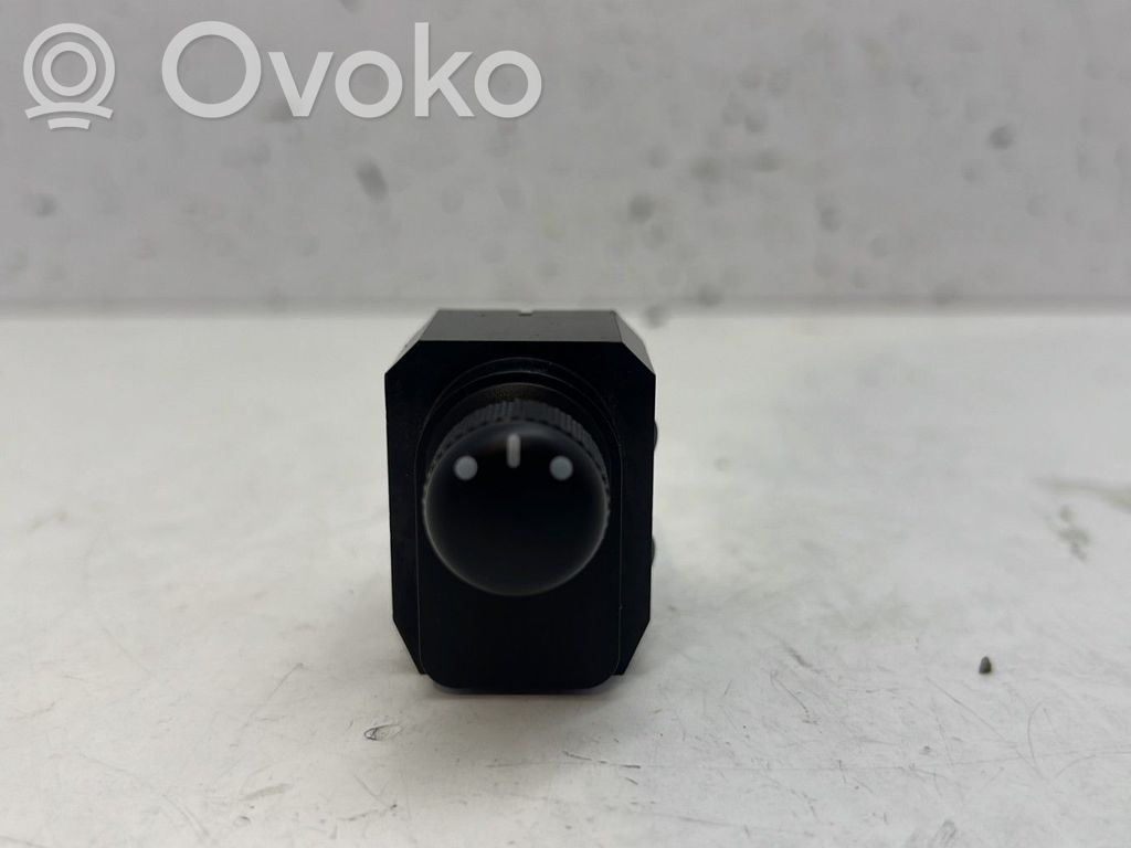 Suzuki SX4 Wing mirror switch 