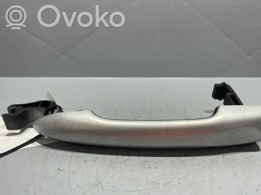 Manecilla externa puerta trasera   806B03759R