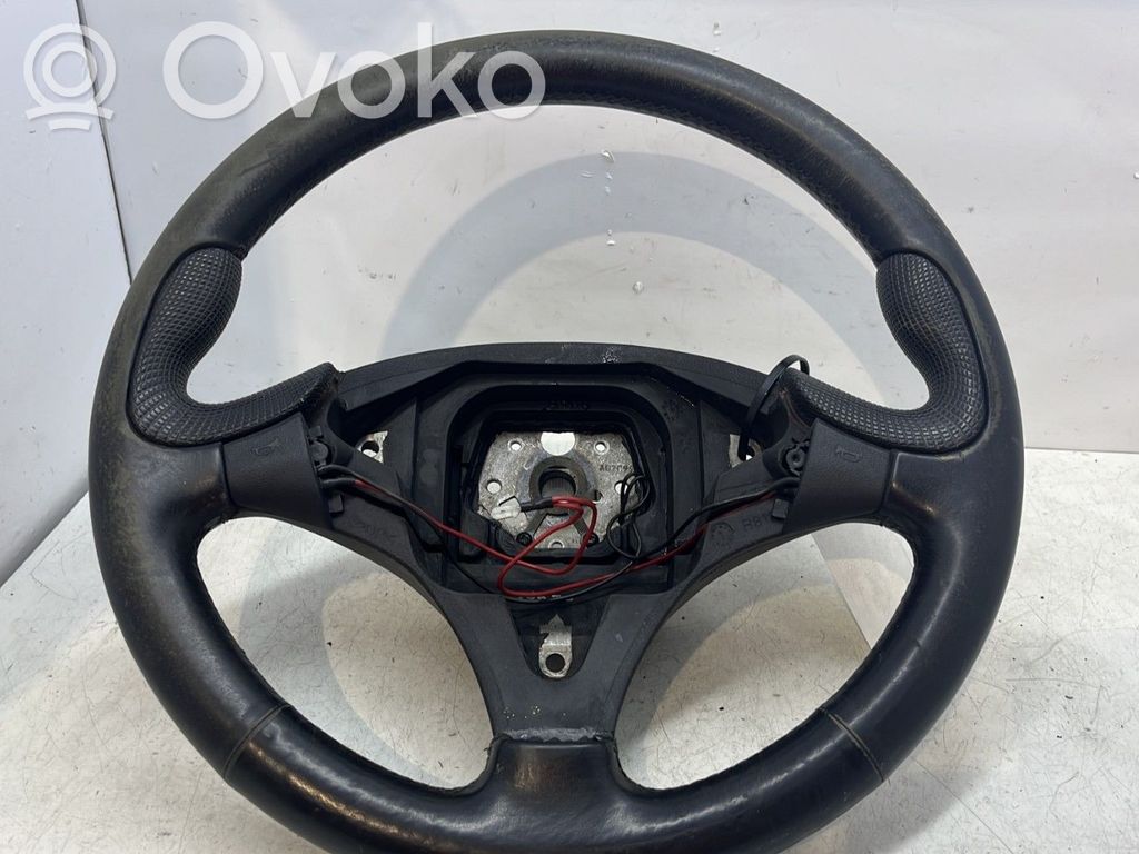 Volant   125329080