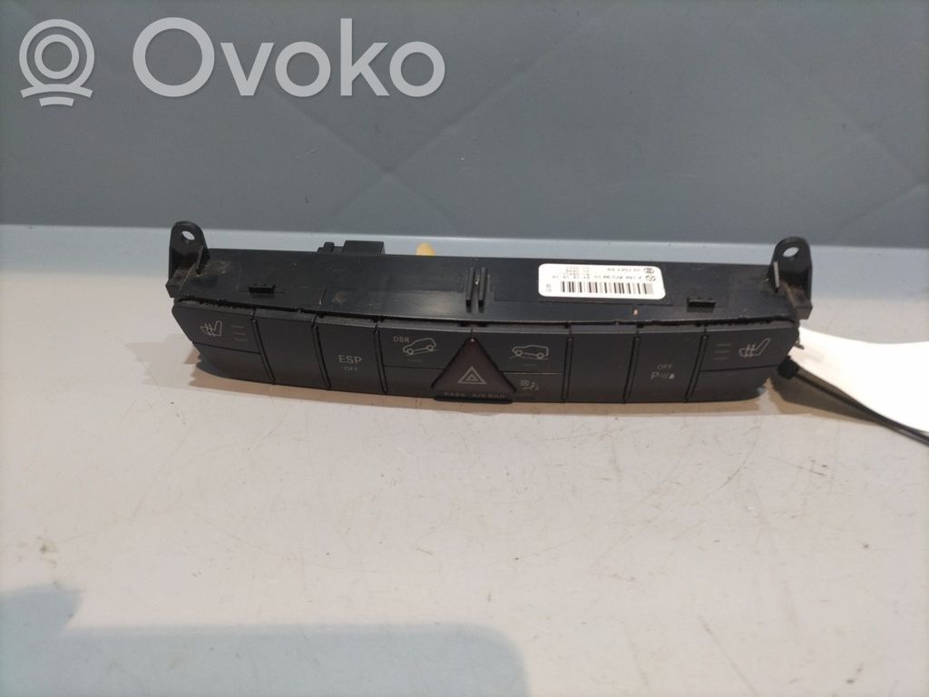 Mercedes-Benz ML W164 Botón interruptor de luz de peligro 