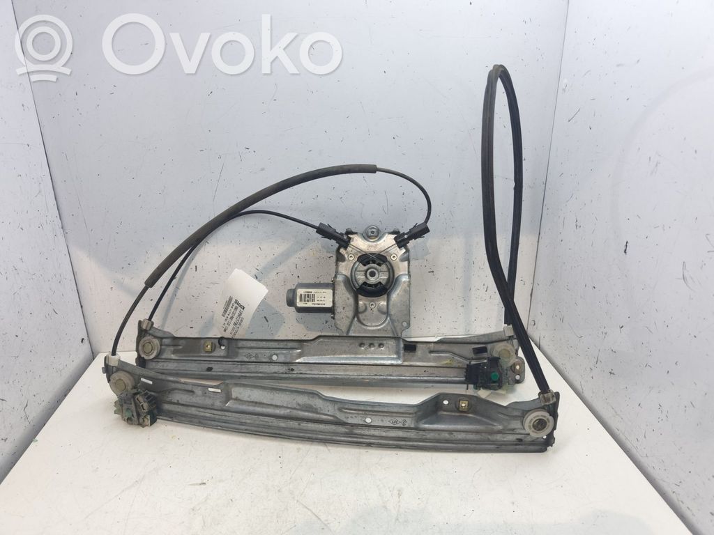 Renault Clio III Macara ușă față cu motor 