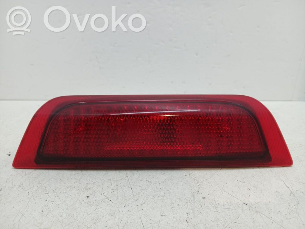 Nissan Micra Luce d’arresto centrale/supplementare 