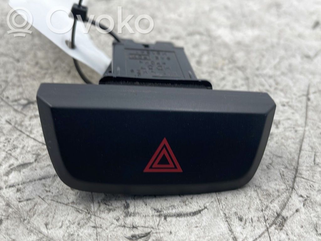 Isuzu D-Max Hazard light switch 