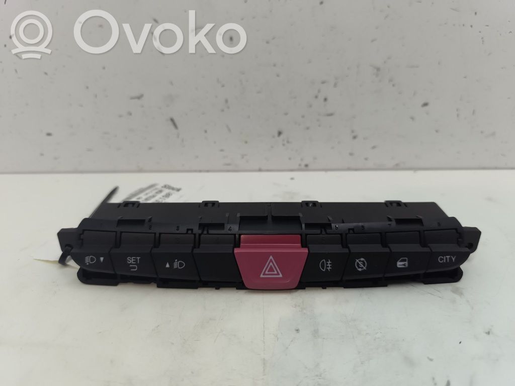 Lancia Ypsilon Hazard light switch 