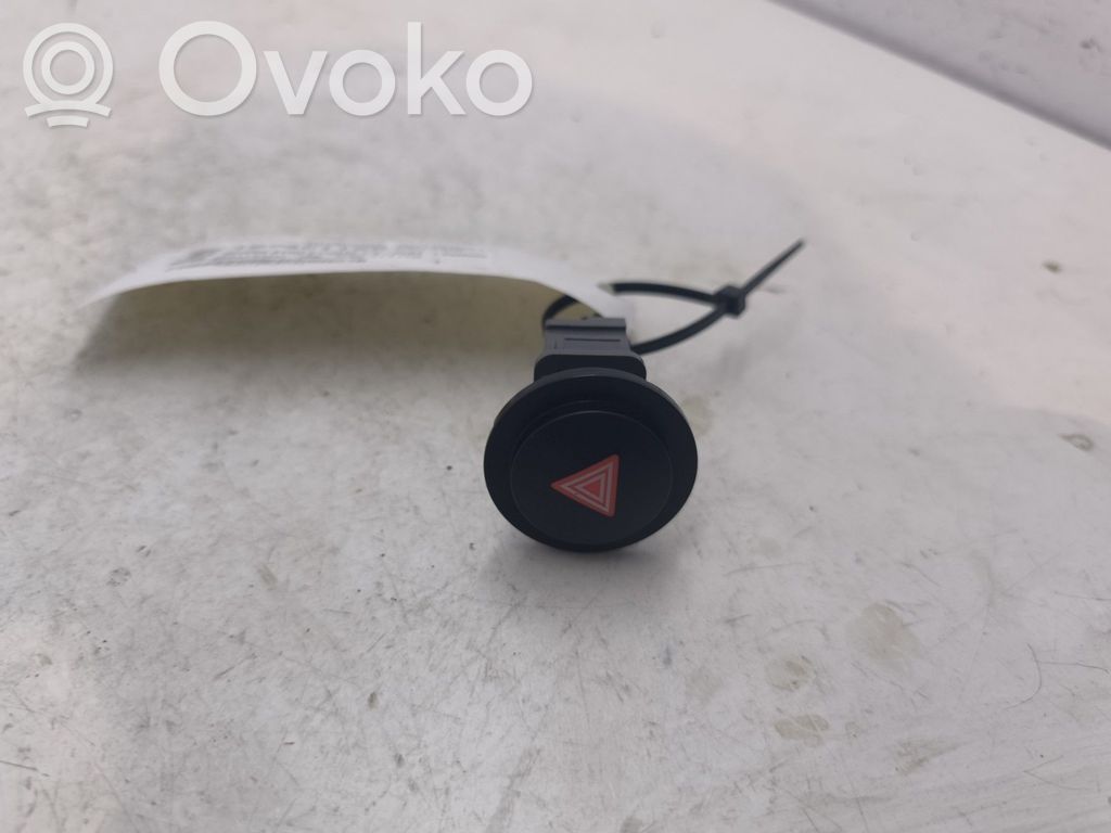 Toyota Aygo AB40 Botón interruptor de luz de peligro 