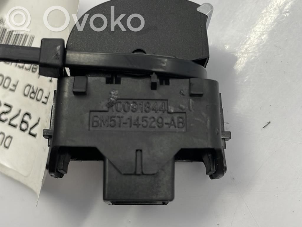 Electric window control switch   1850432
