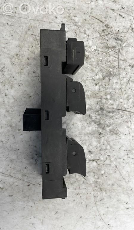 Opel Antara Electric window control switch 
