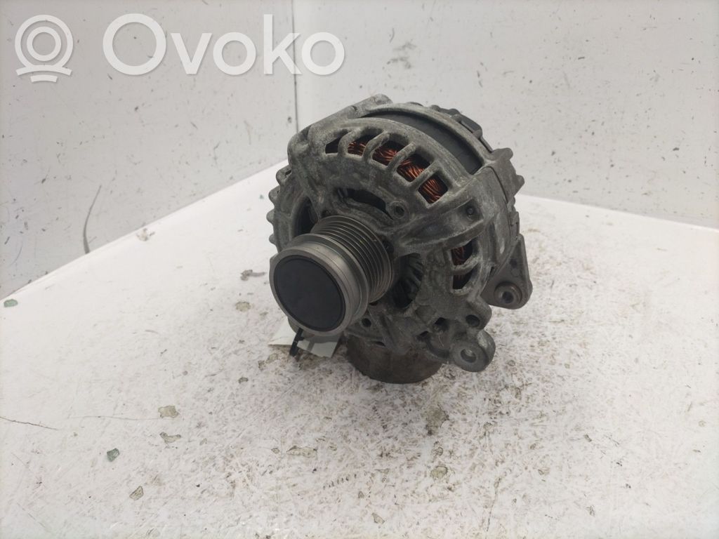 Alternador   05E903027A