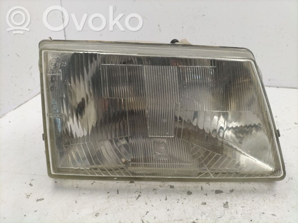Peugeot 309 Lampa przednia 