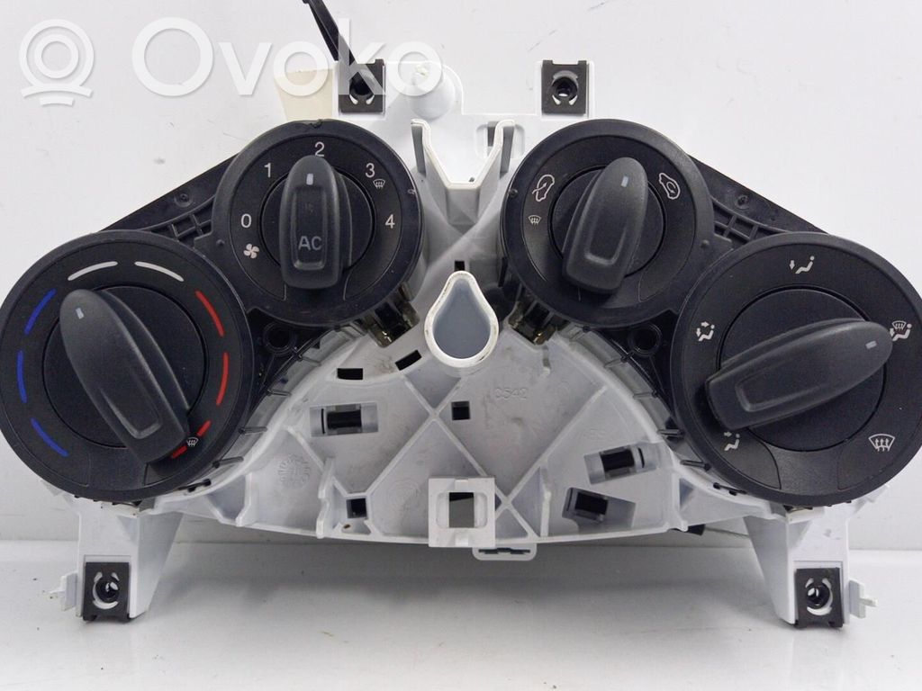 Climate control unit   1830994