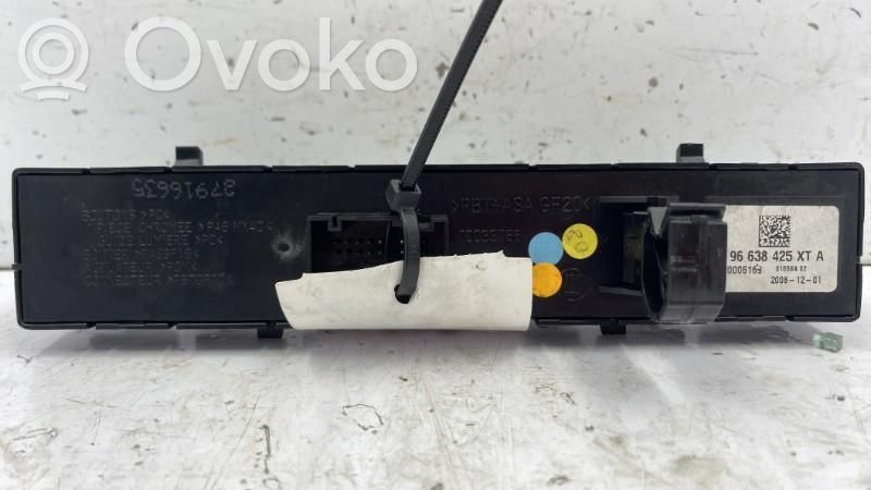 Peugeot 3008 I Interruttore luci di emergenza 