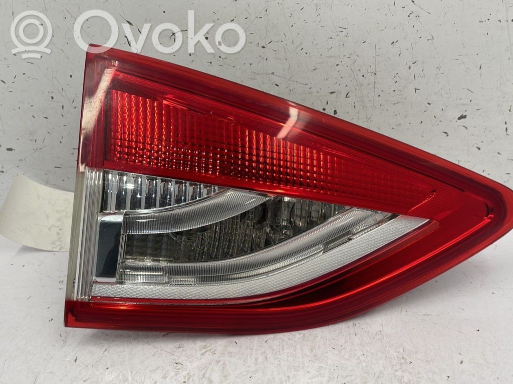 Ford Kuga II Luces portón trasero/de freno 