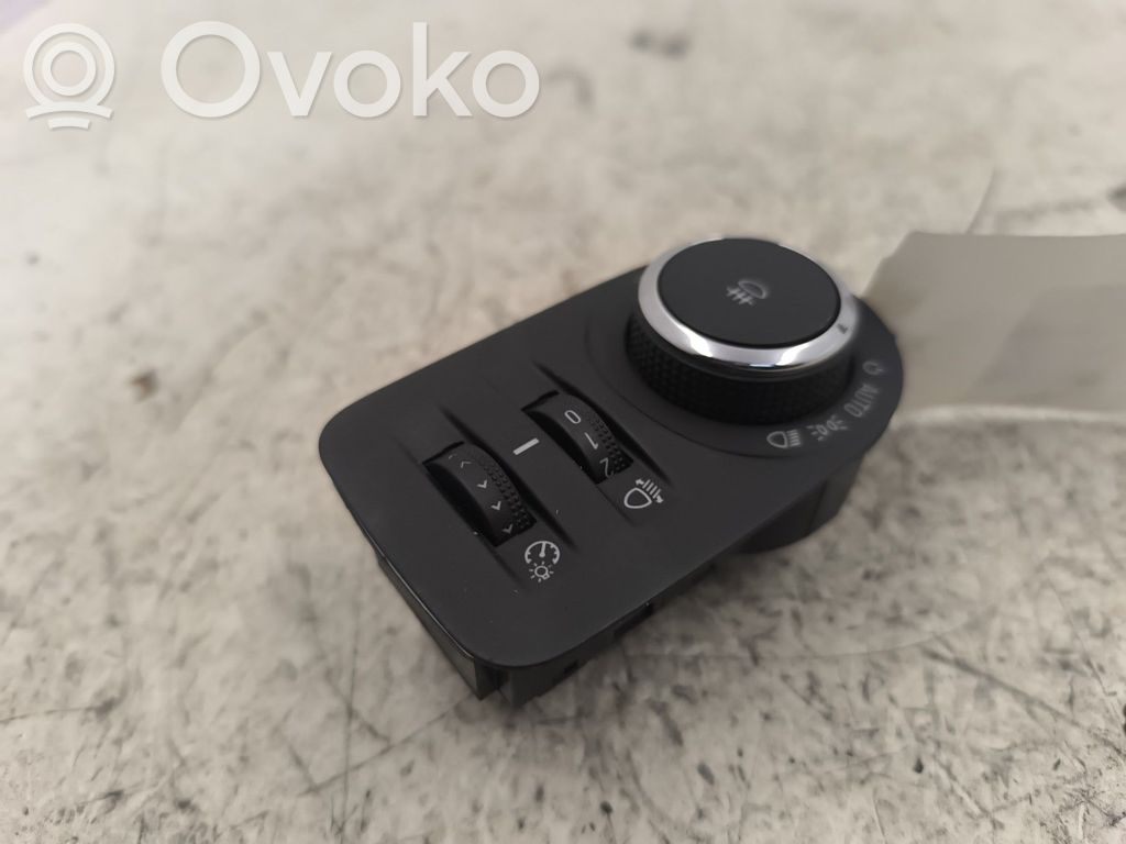 Opel Corsa D Interrupteur d’éclairage 
