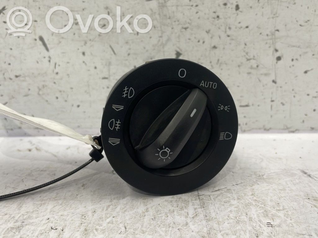 Valokatkaisija   4E0953513K4PK