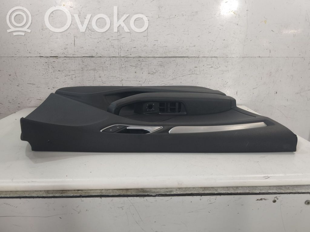 Audi A3 S3 8V Takaoven verhoilu