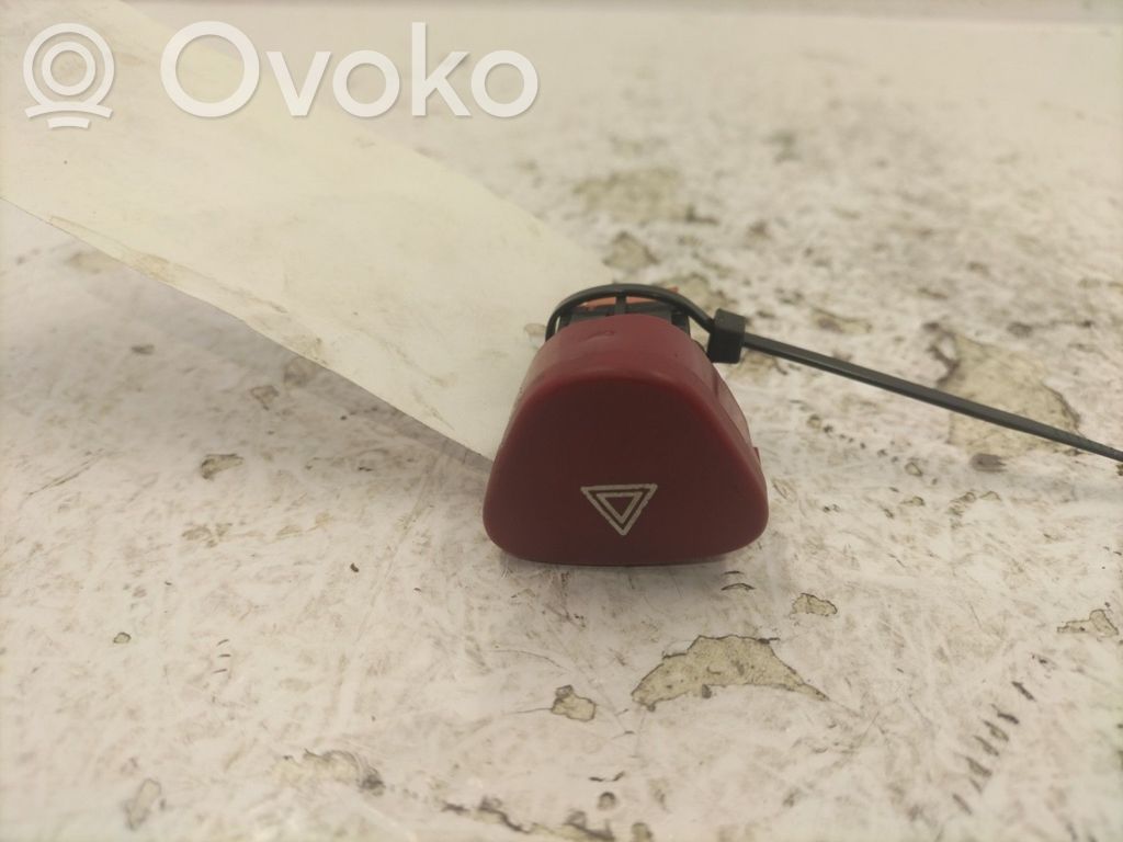 Hätävilkkujen kytkin   00006554L8