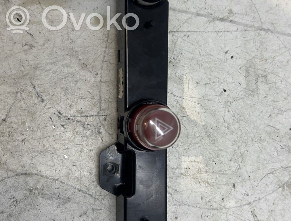 Fiat 500 Hazard light switch 