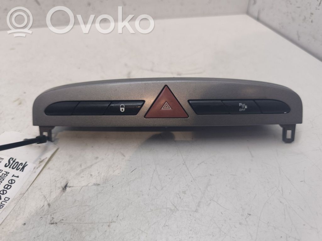 Peugeot 308 Hazard light switch 