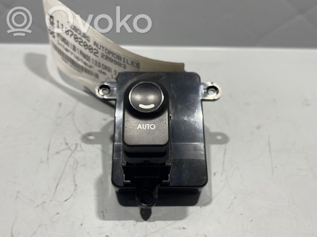 Hyundai i30 Comutator comandă geamuri electrice 