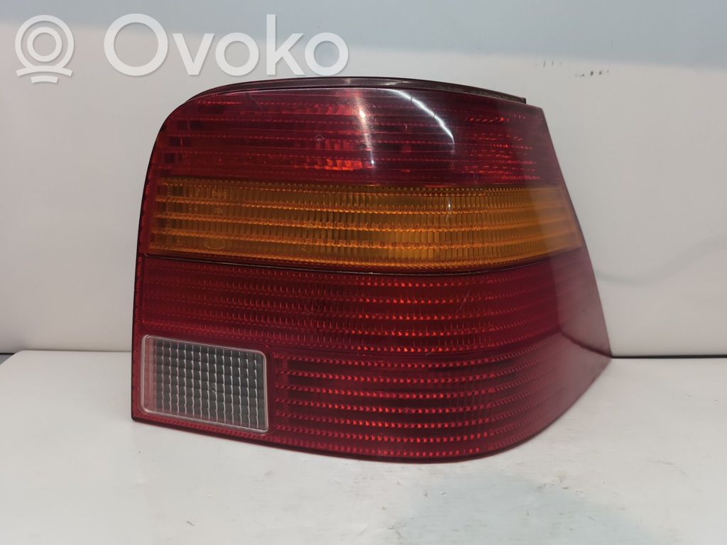 Volkswagen Golf IV Luci posteriori