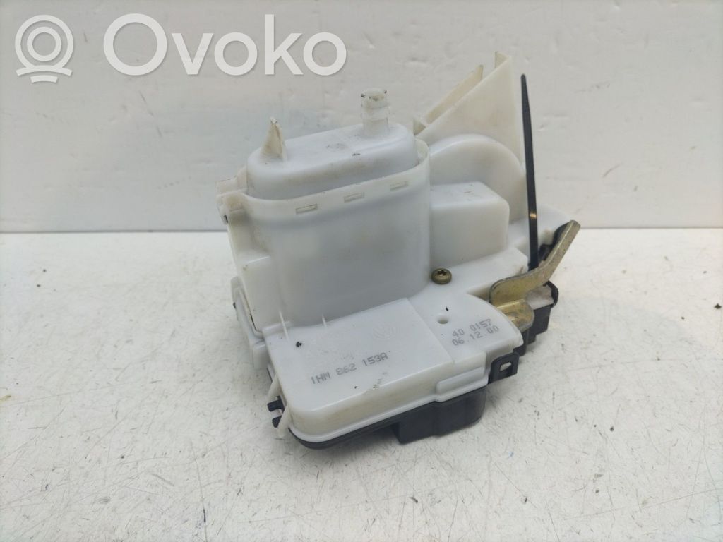 Volkswagen Polo III 6N 6N2 6NF Takaoven lukko 