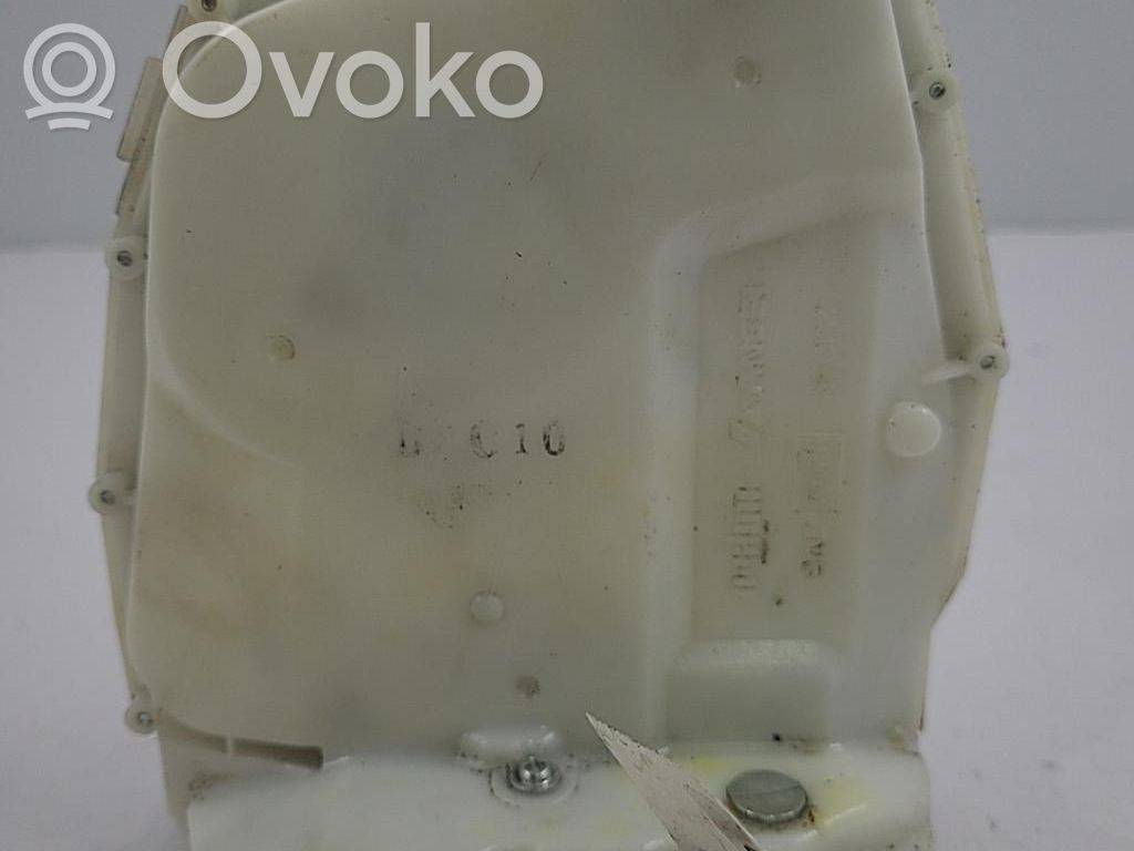 Suzuki SX4 Takaoven lukko