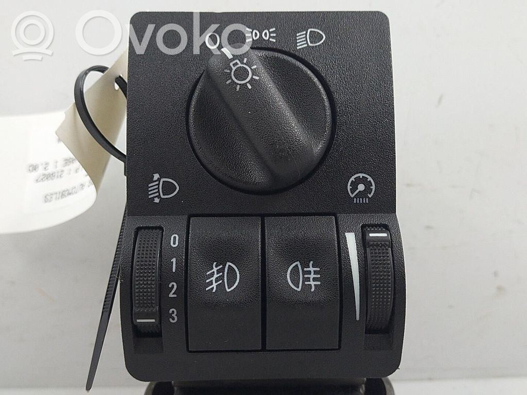 Opel Zafira A Interruptor de luz 