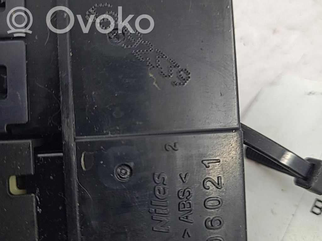 Suzuki SX4 Hazard light switch 