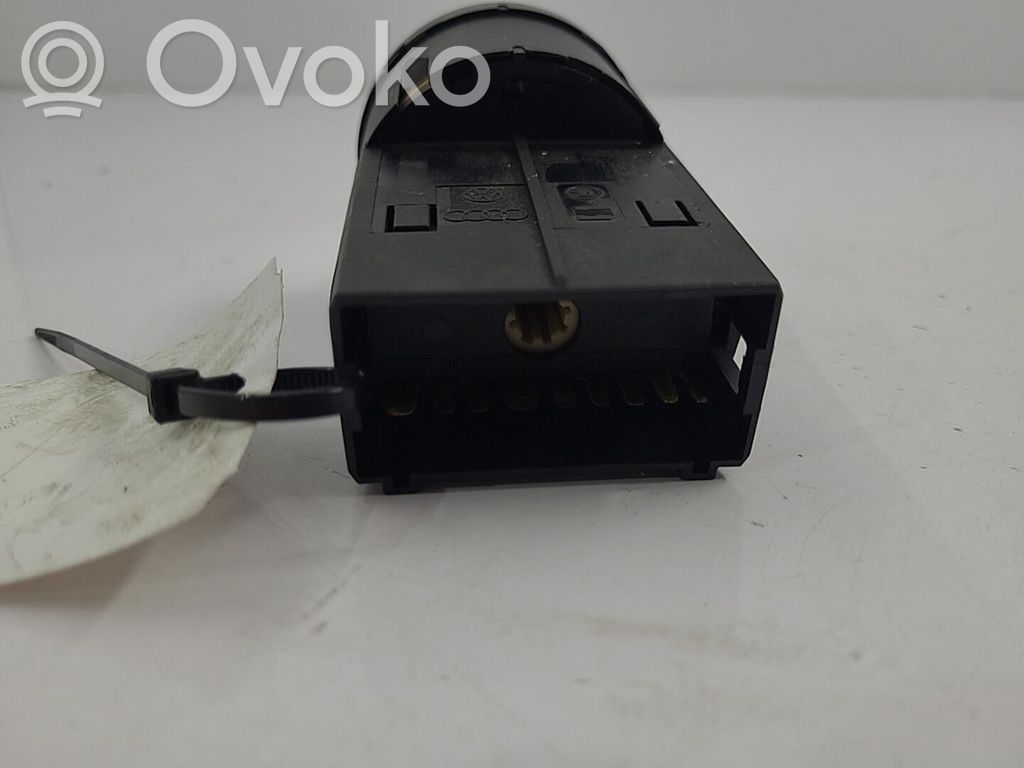 Comutator lumini   6Q0941333B9B9