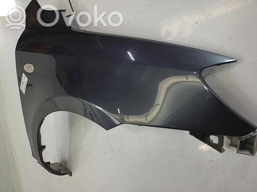 Mazda 2 Крыло 